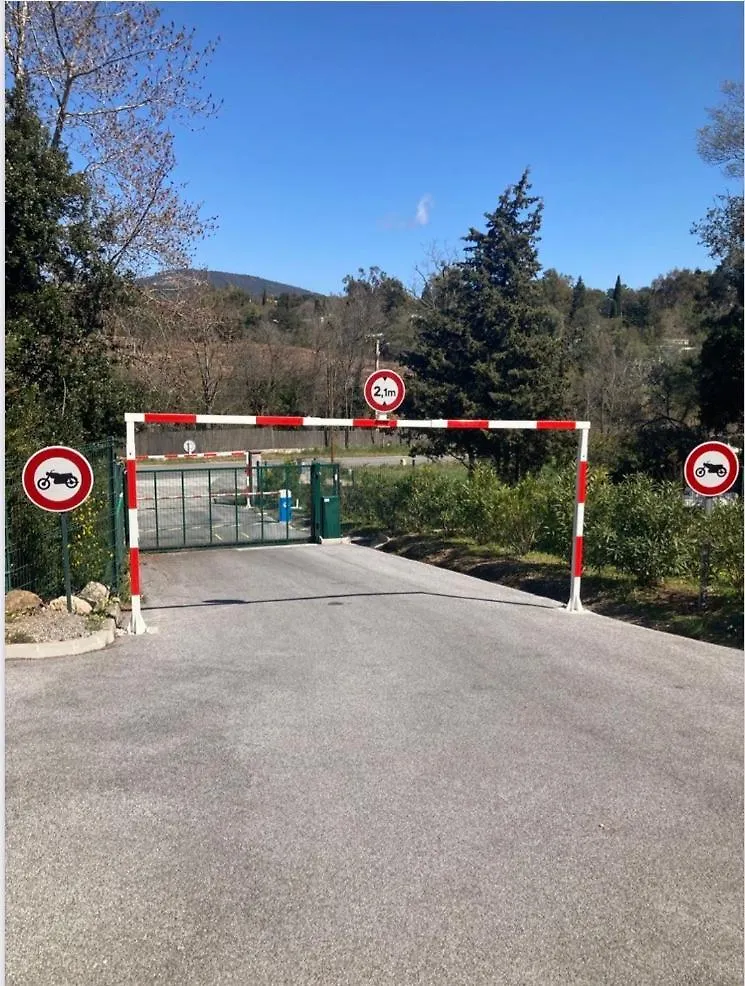 Les Restanques 2058 Rez De Jardin Apartment Grimaud