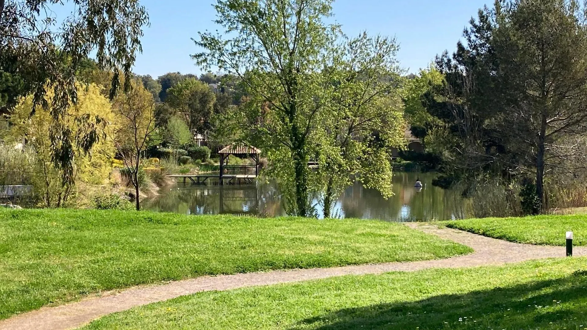 Les Restanques 2058 Rez De Jardin Apartamento Grimaud
